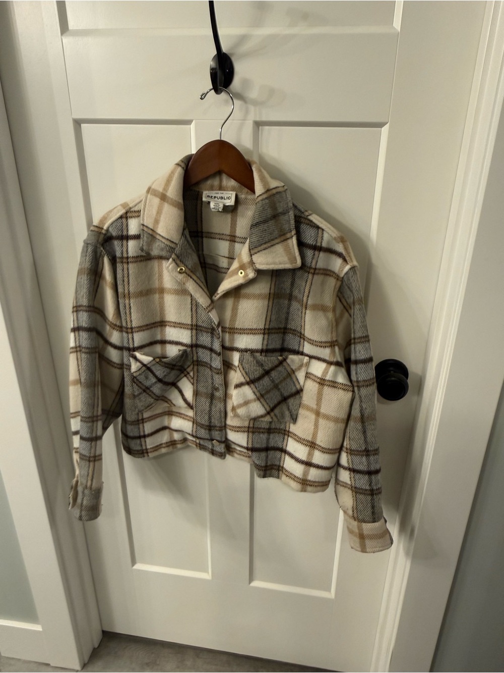 Plaid Cropped Utility Jacket in Beige and Gray